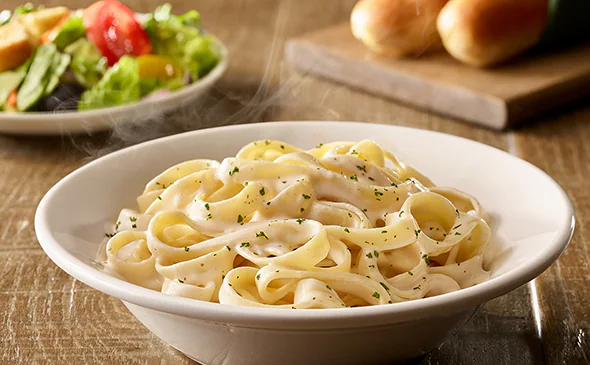 Creamy vegetarian Fettuccine Alfredo pasta recipe with parmesan cheese